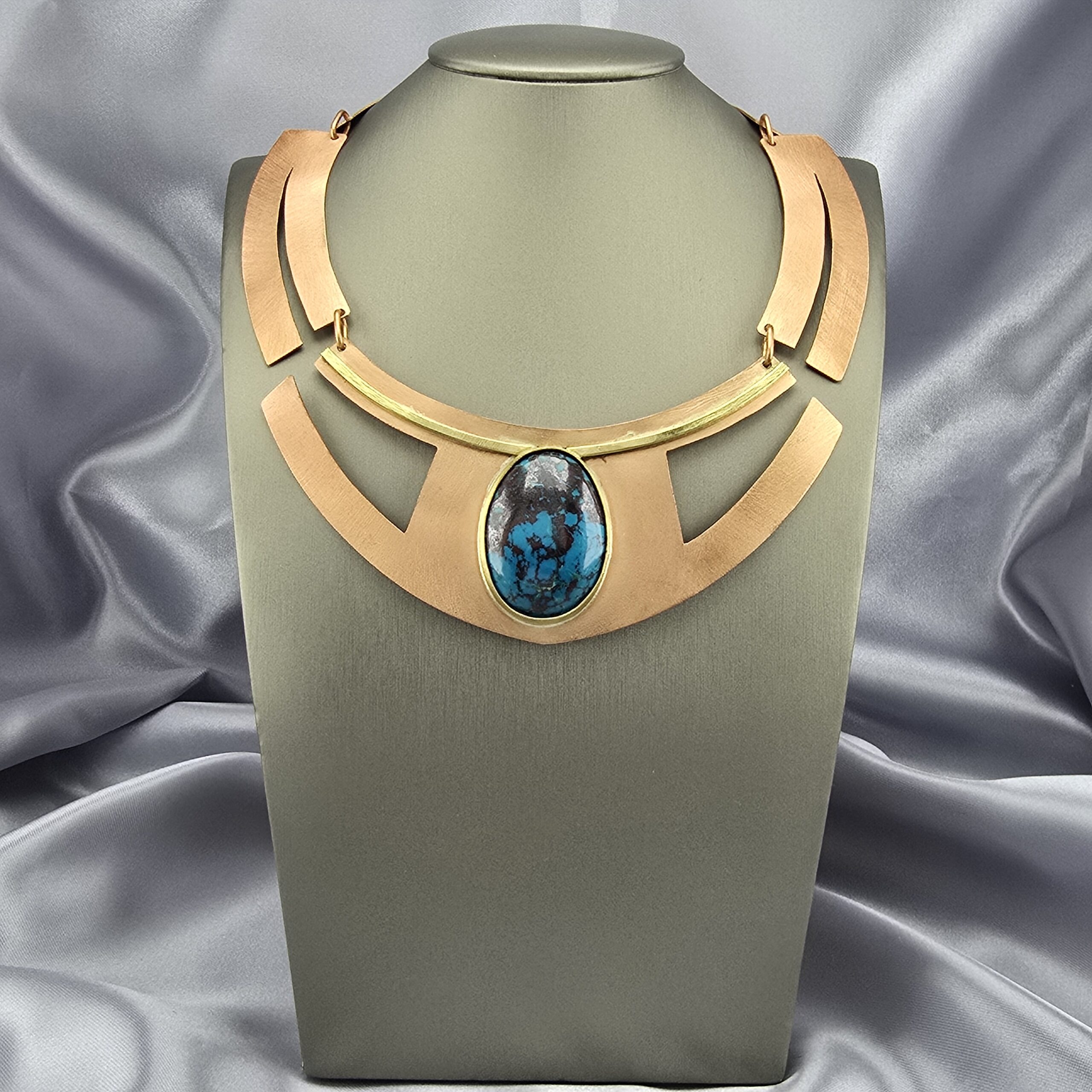 Collar de Cobre y Bronce con Ópalo Azul