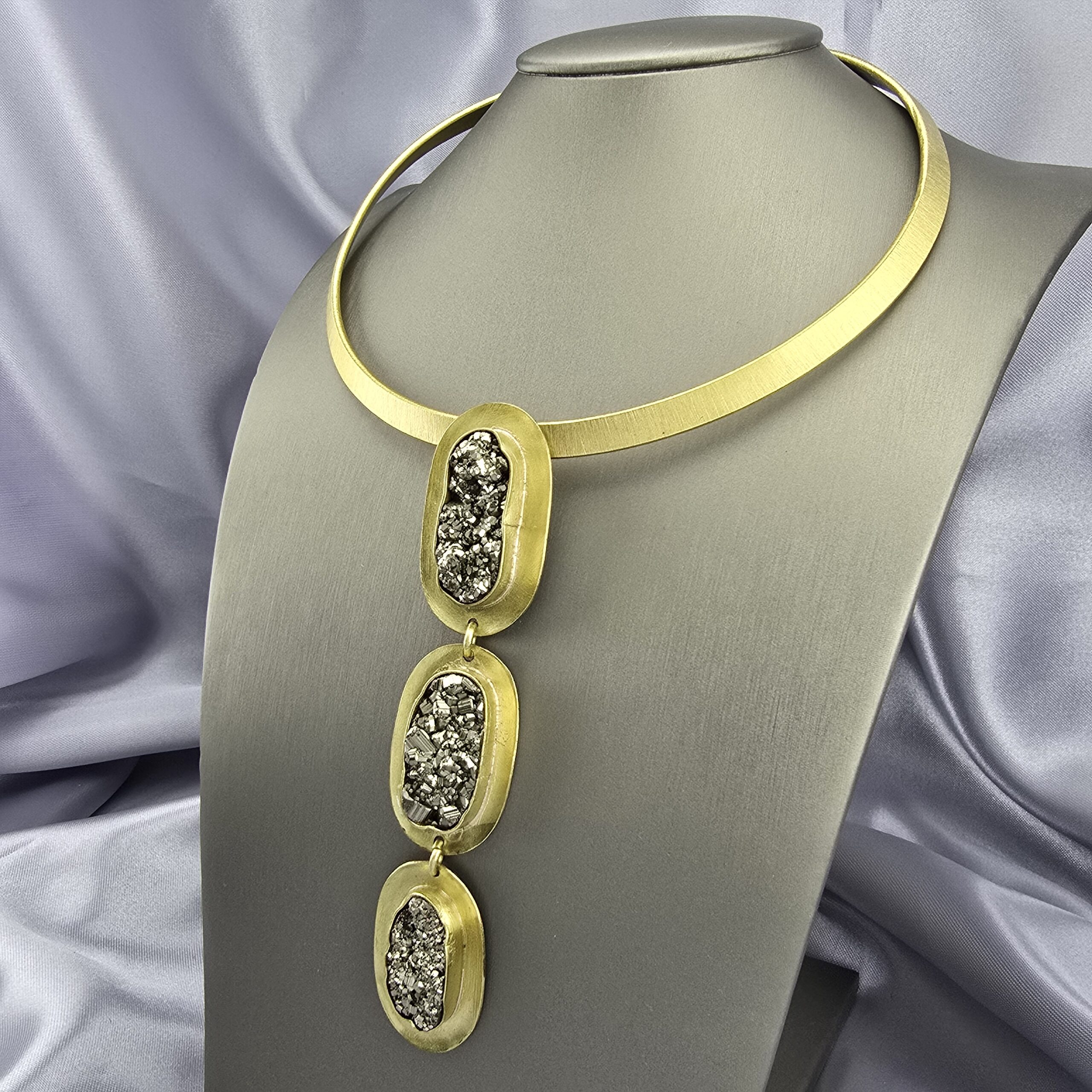 Collar 3 Cuerpos en Bronce y Pirita - Imagen 3