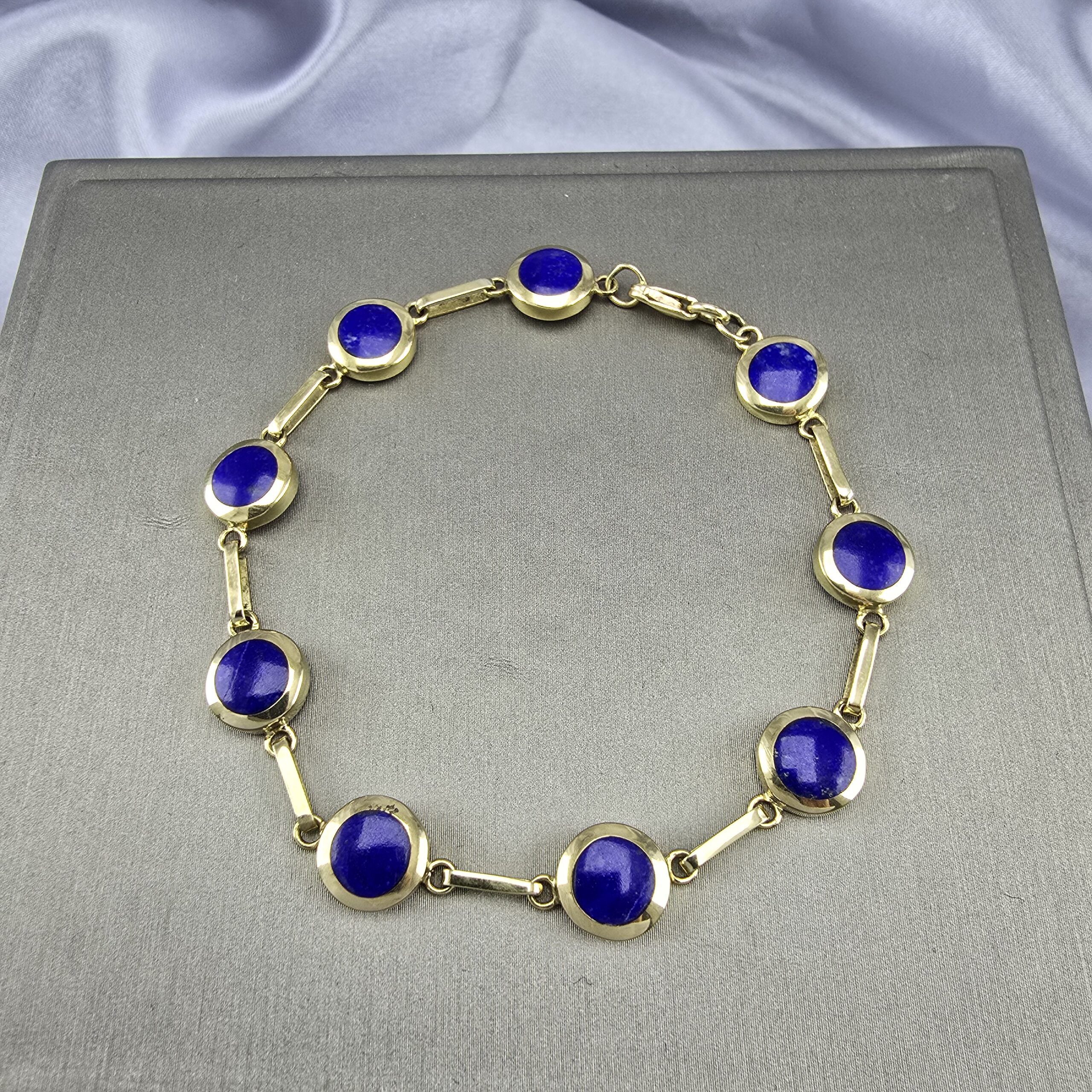 Pulsera Bisel – Oro 18K y Lapislázuli - Imagen 3