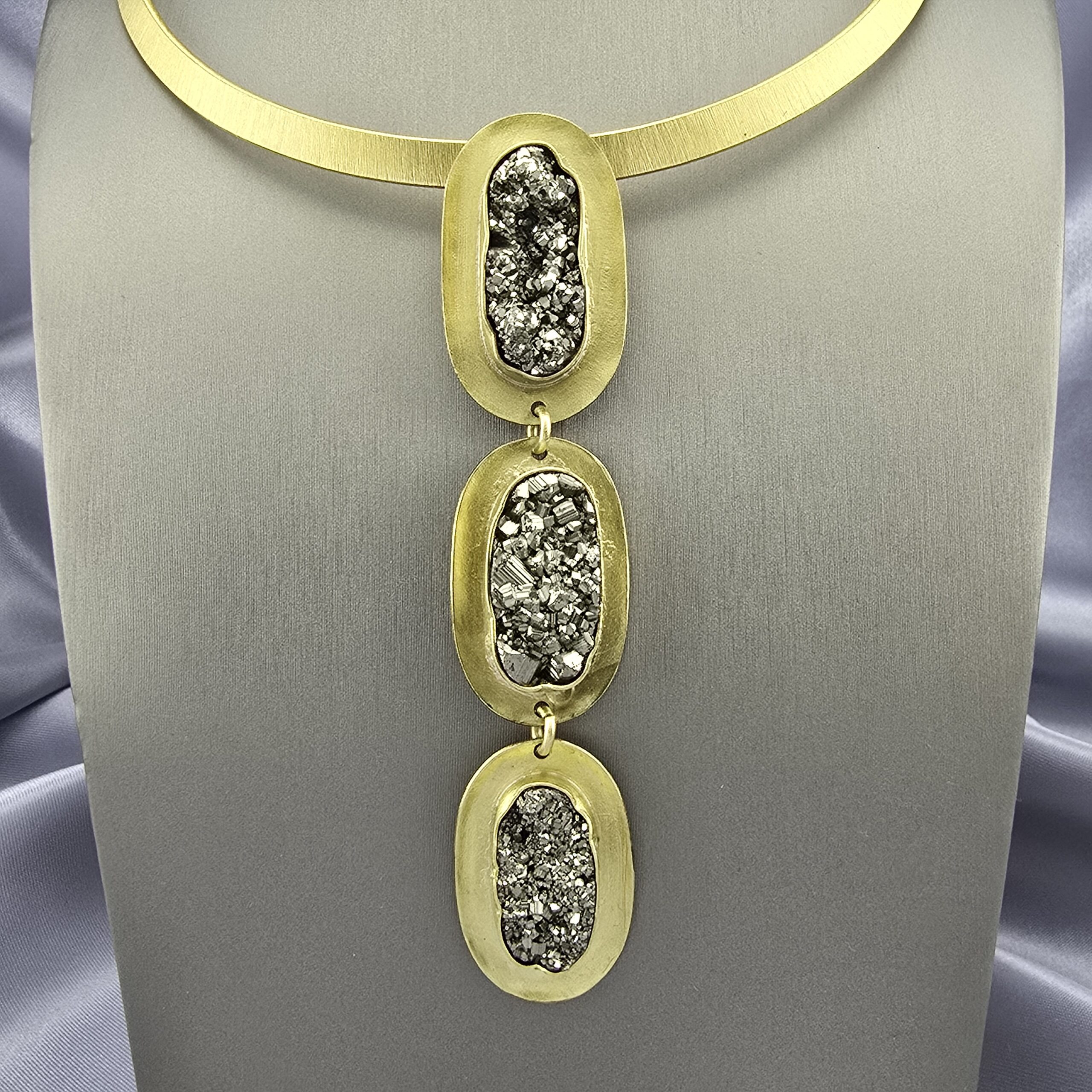 Collar 3 Cuerpos en Bronce y Pirita - Imagen 4