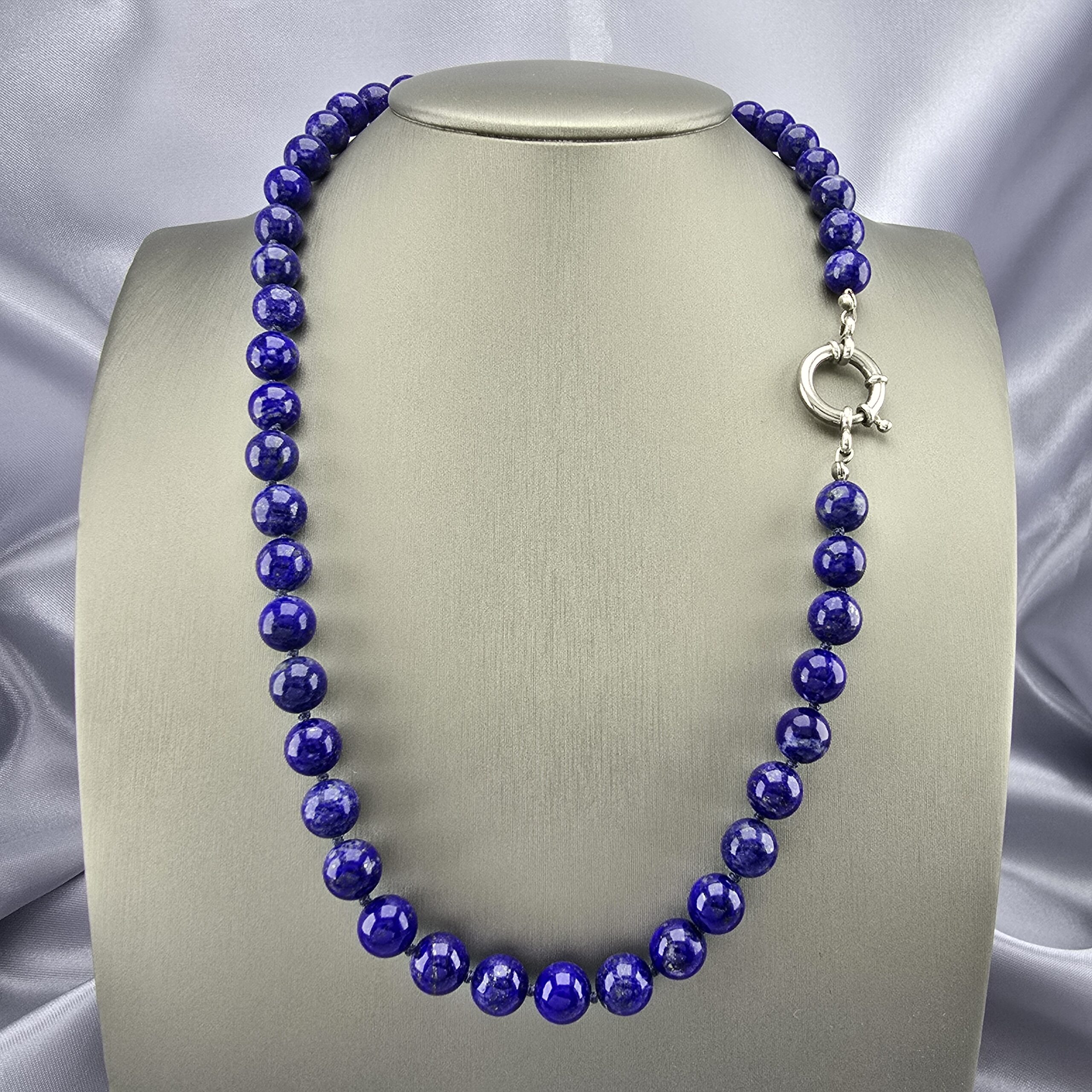 Collar de Bolitas de Lapislázuli con Broche de Timón - Imagen 3