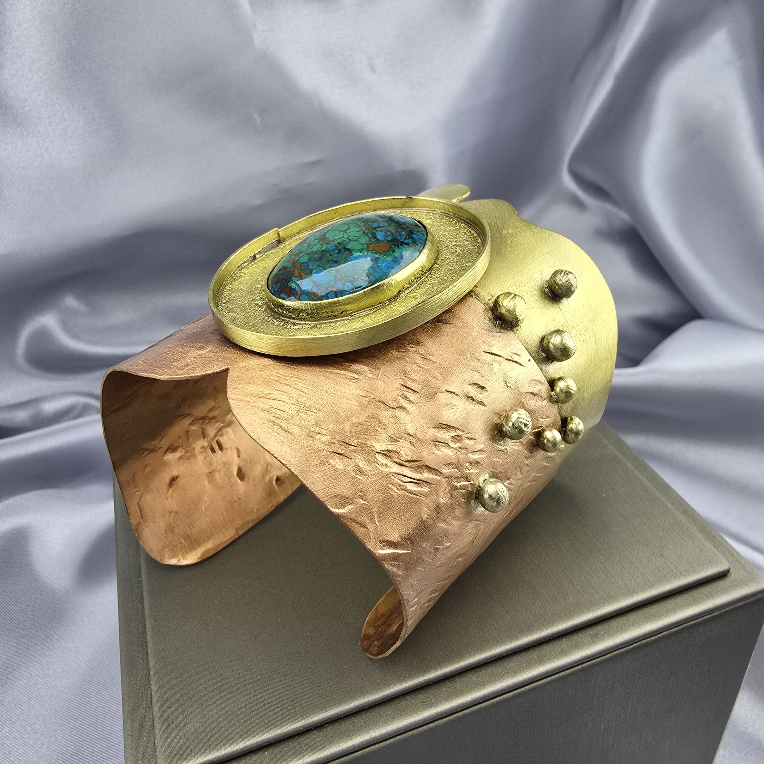 Esclava de Cobre y Bronce con Crisocola - Imagen 3