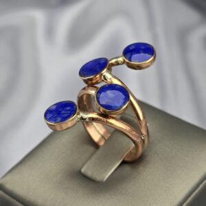 Anillo de Cobre con Lapislázuli – Diseño de 4 Ramas