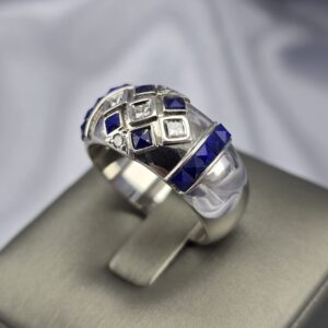 Anillo en Oro Blanco 18K con Brillantes y Cuadritos de Lapislázuli