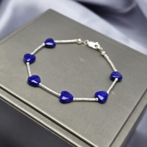 Pulsera de Plata con 5 Corazones en Lapislázuli