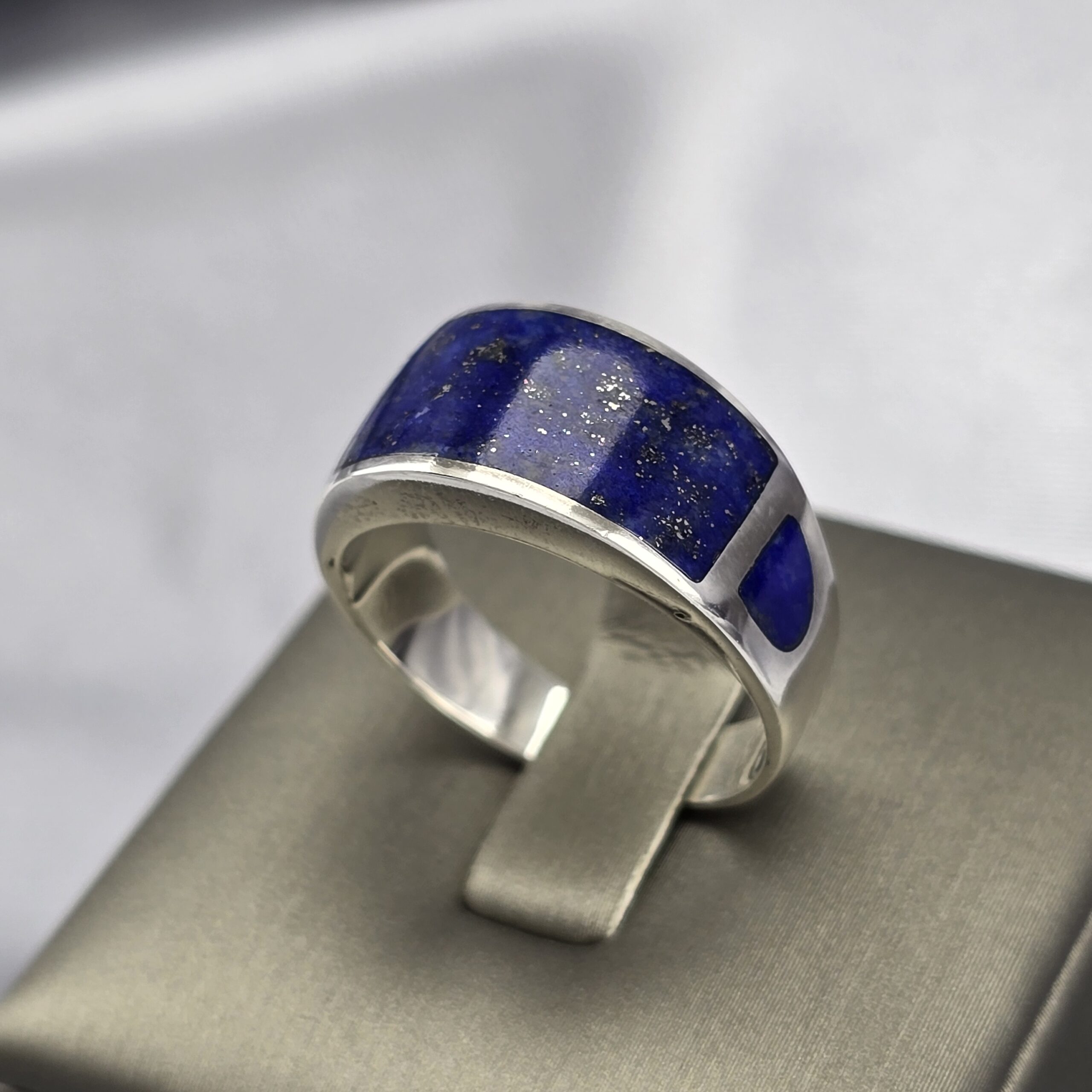 Anillo Aurelia - Lapislázuli y Plata 950