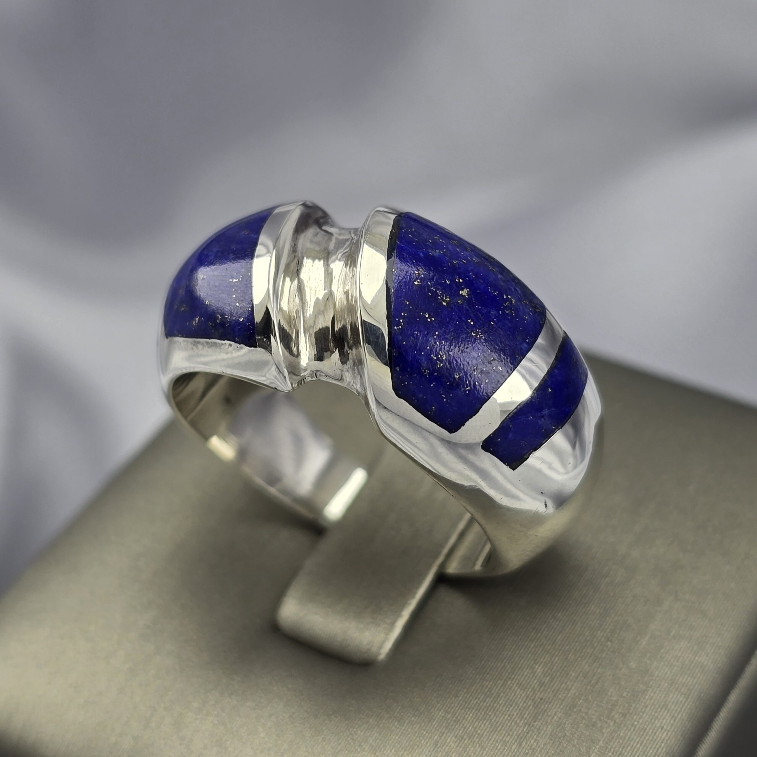 Anillo Seraphine - Lapislázuli y Plata 950