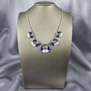 Collar Eclipse: Dualidad de Lapislázuli y Nácar en Plata