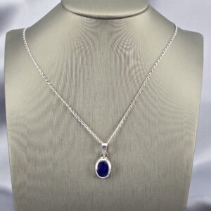 Collar de Plata con Colgante de Lapislázuli Ovalado