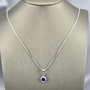 Collar de Plata con Punto de Luz en Lapislázuli