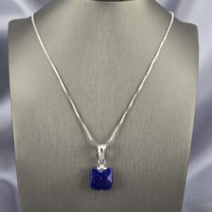 Collar de Plata con Colgante Cuadrado de Lapislázuli