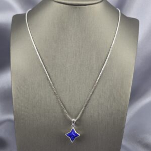 Collar de Plata con Colgante de Lapislázuli en Corte Marquise