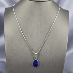 Collar de Plata con Medallón de Lapislázuli