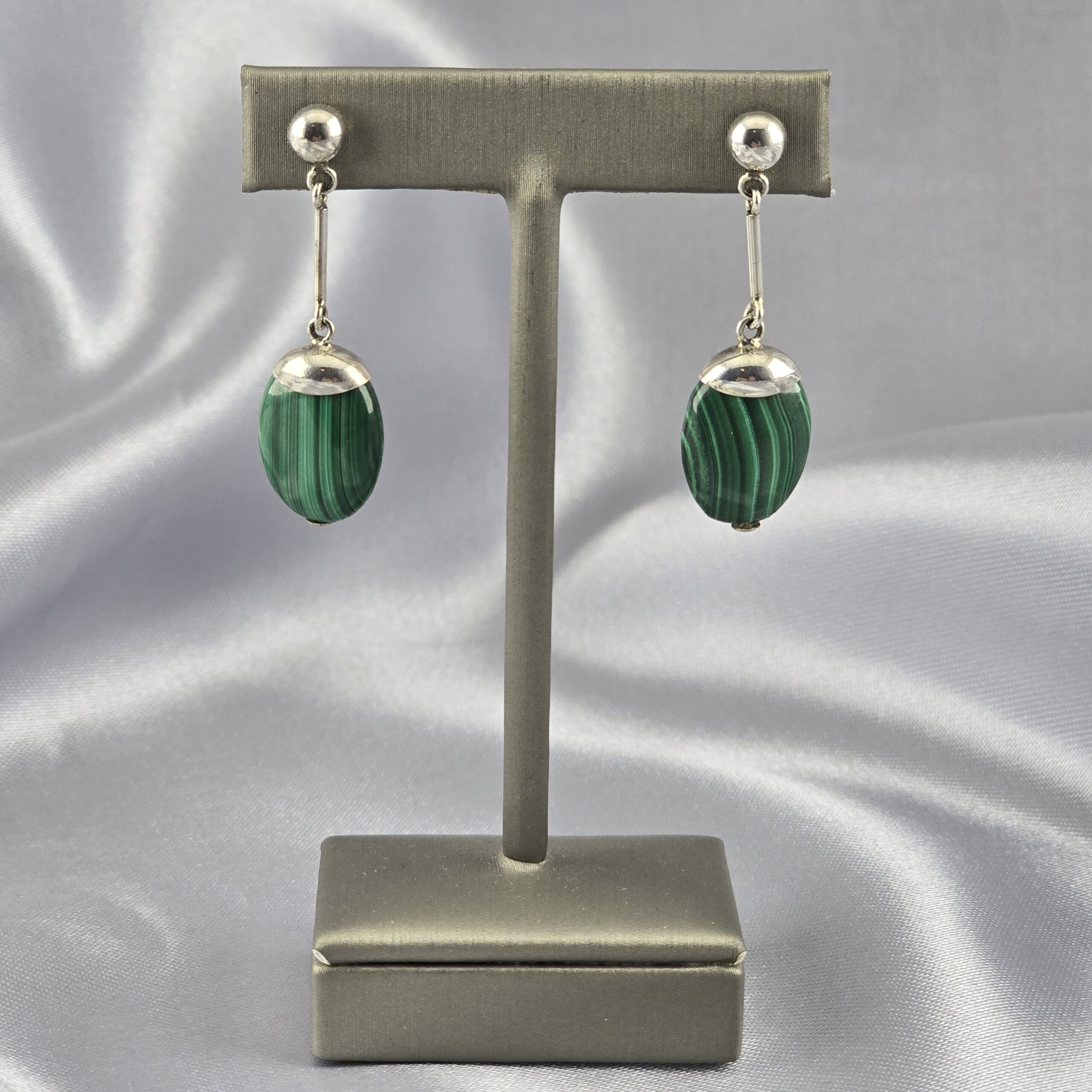 Aros Colgantes Ovalados en Malaquita Natural y Plata
