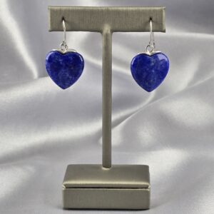 Título: Aros Colgantes Diseño Corazón en Lapislázuli Natural y Plata
