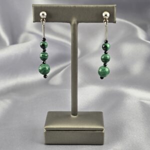 Aros Colgantes Lineales en Malaquita Natural, Ónix y Plata